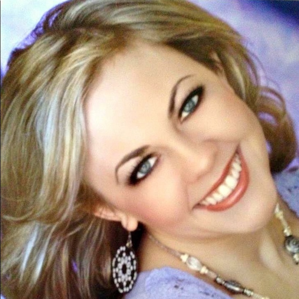 Meet your Posher, Danielle